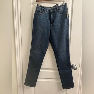 Reitmans curvy, super high waisted slim jeans,